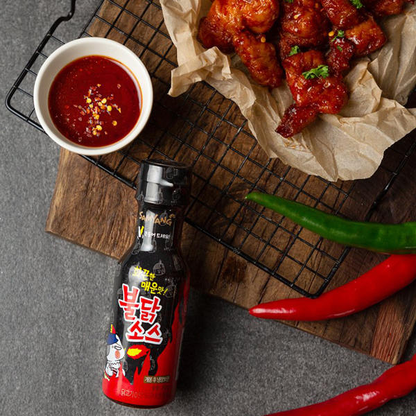 Samyang buldak salsa piccante al gusto di pollo