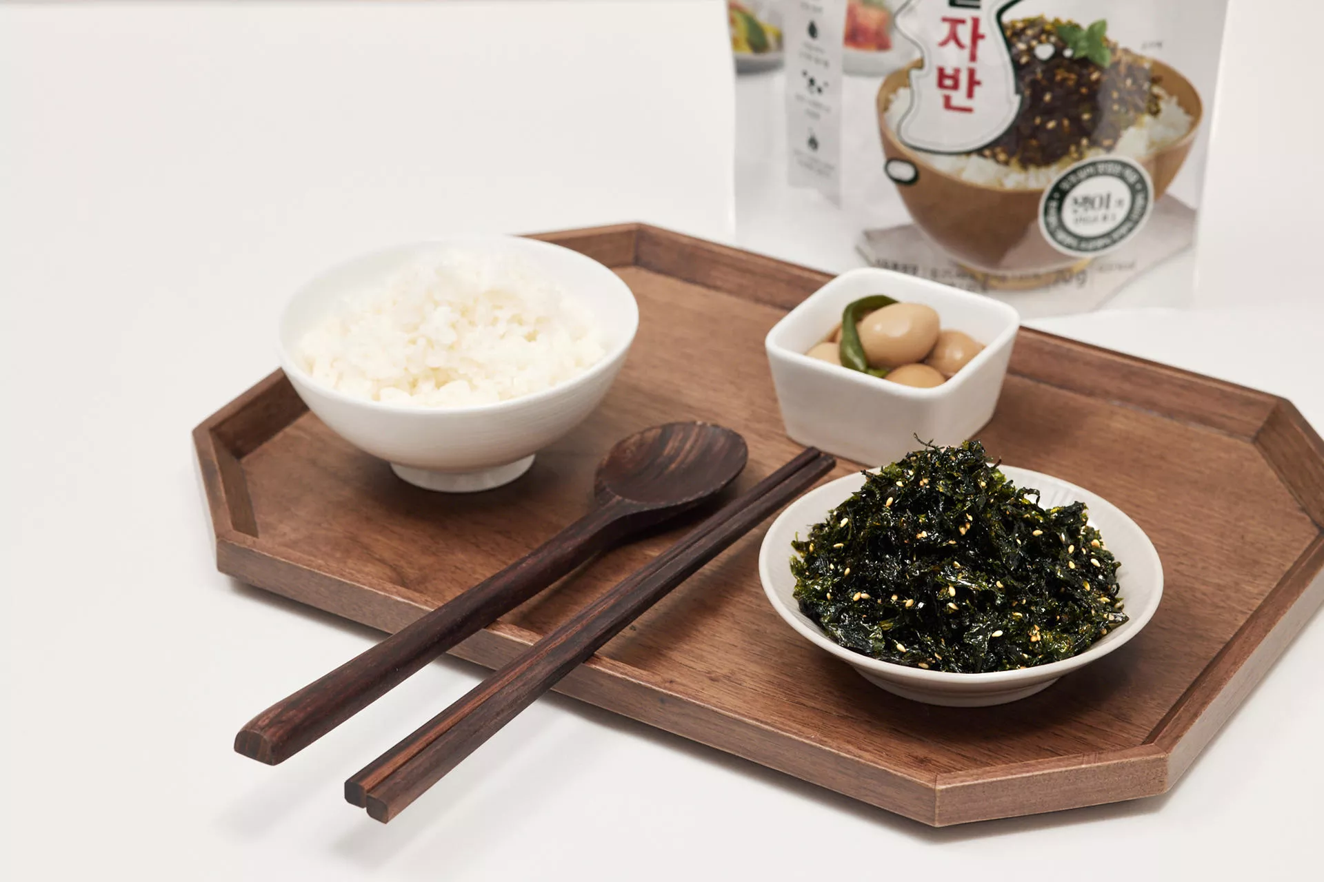 Sung Gyung Alghe condite con sesamo