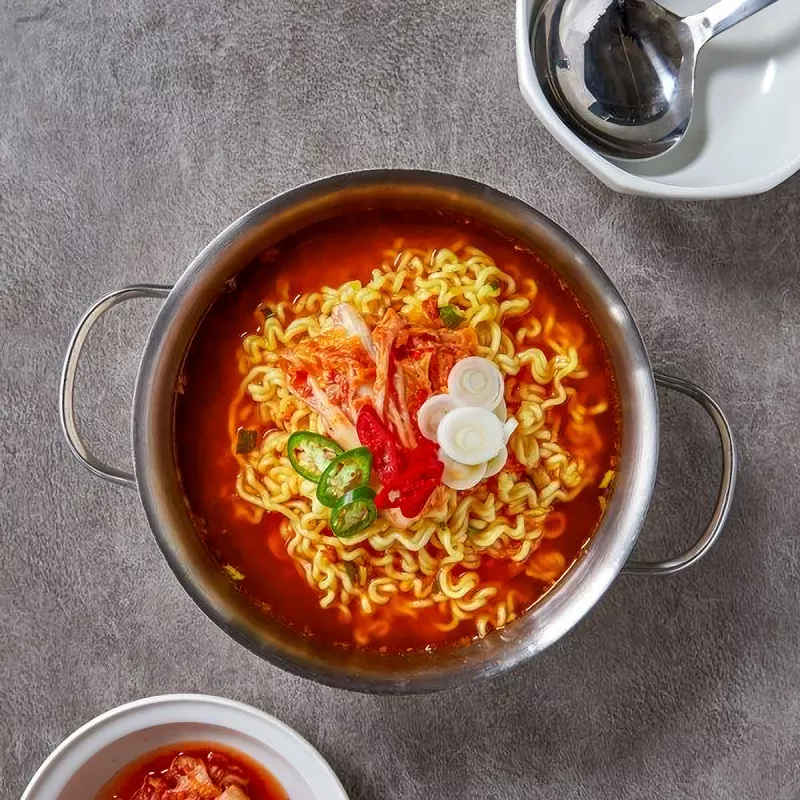 ottogi kimchi ramen 120g