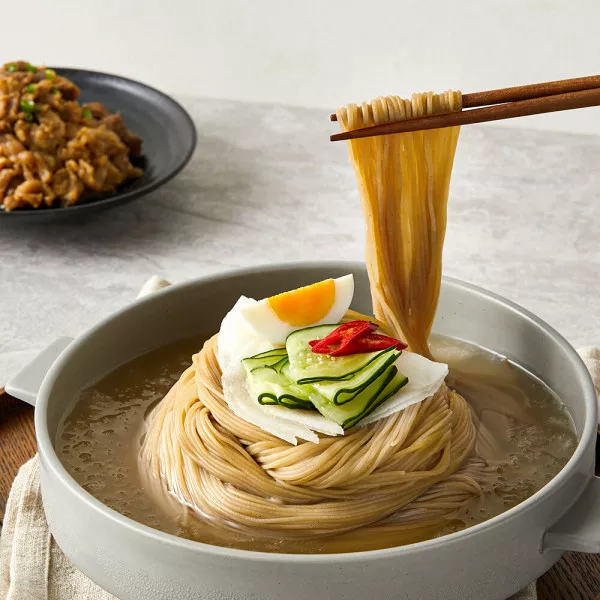 Assi brand naengmyun con zuppa 680g